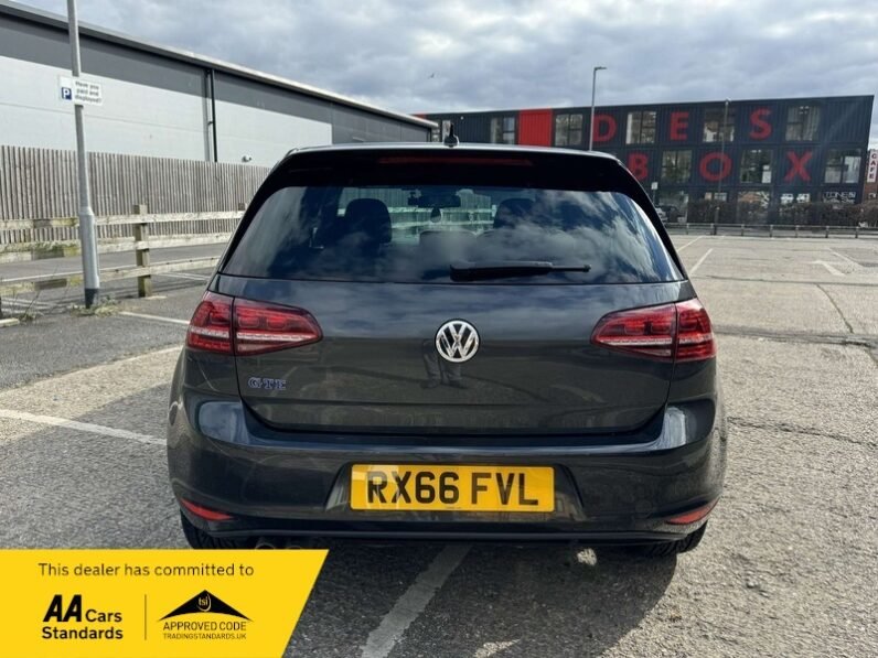 2024 Volkswagen Golf